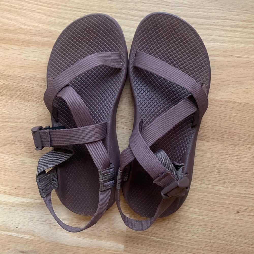 LIKE NEW Chaco Z/1 chromatic sandals. Only wore a couple of times!